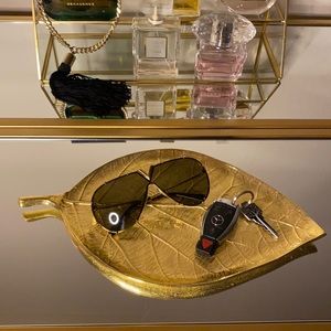 Display gold leaf plate tray vanity key tray